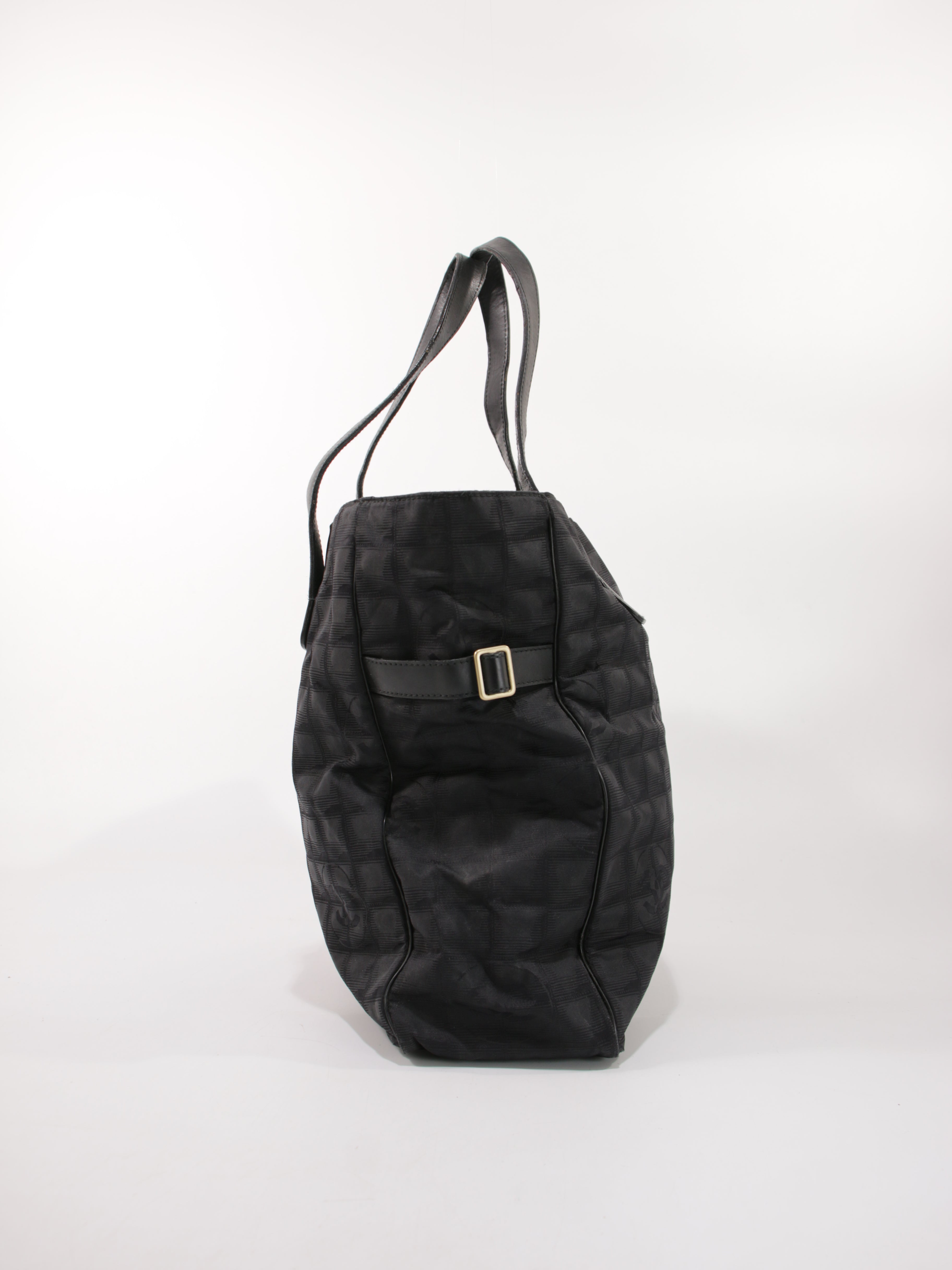 Large Travel Line Tote