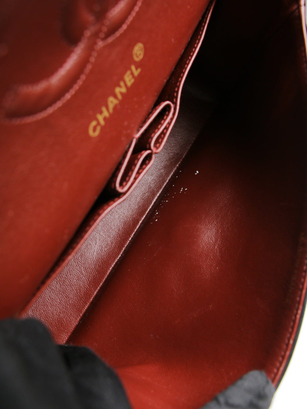 Medium Classic Flap