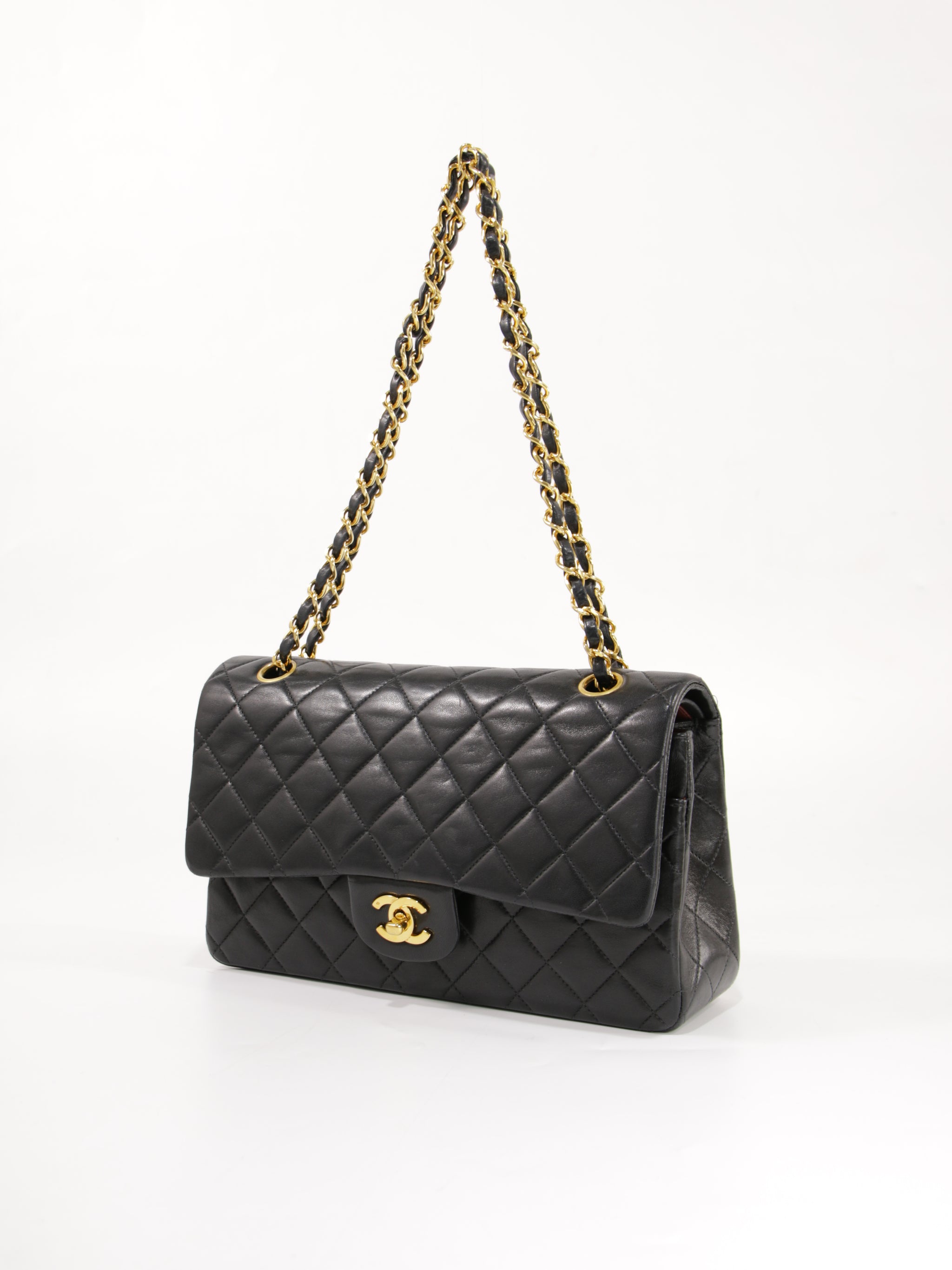 Medium Classic Flap