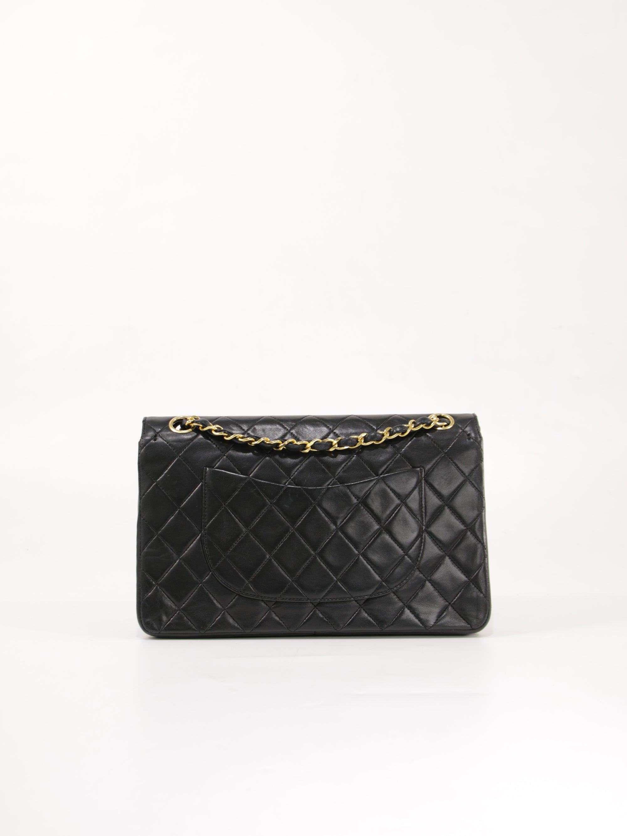 Medium Classic Flap