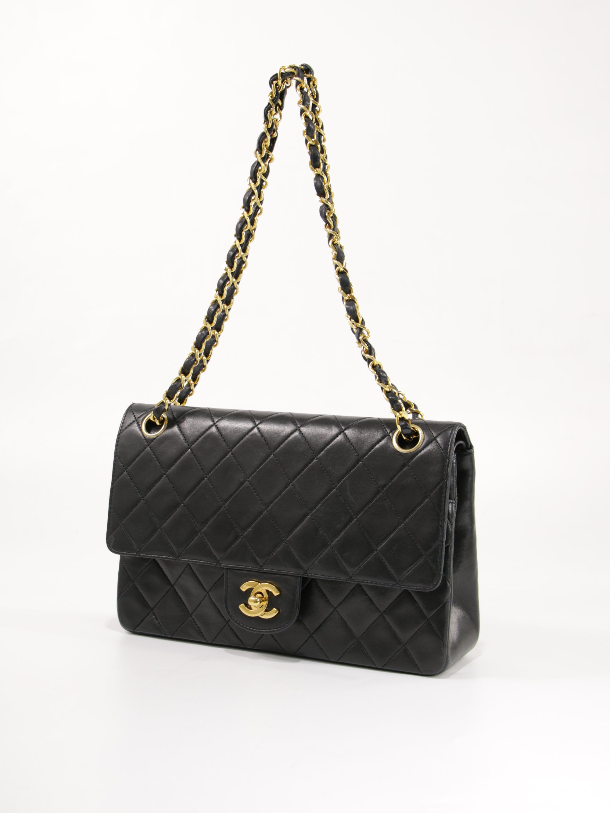 Medium Classic Flap