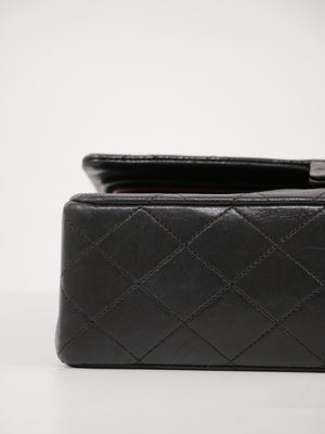 Medium Classic Flap