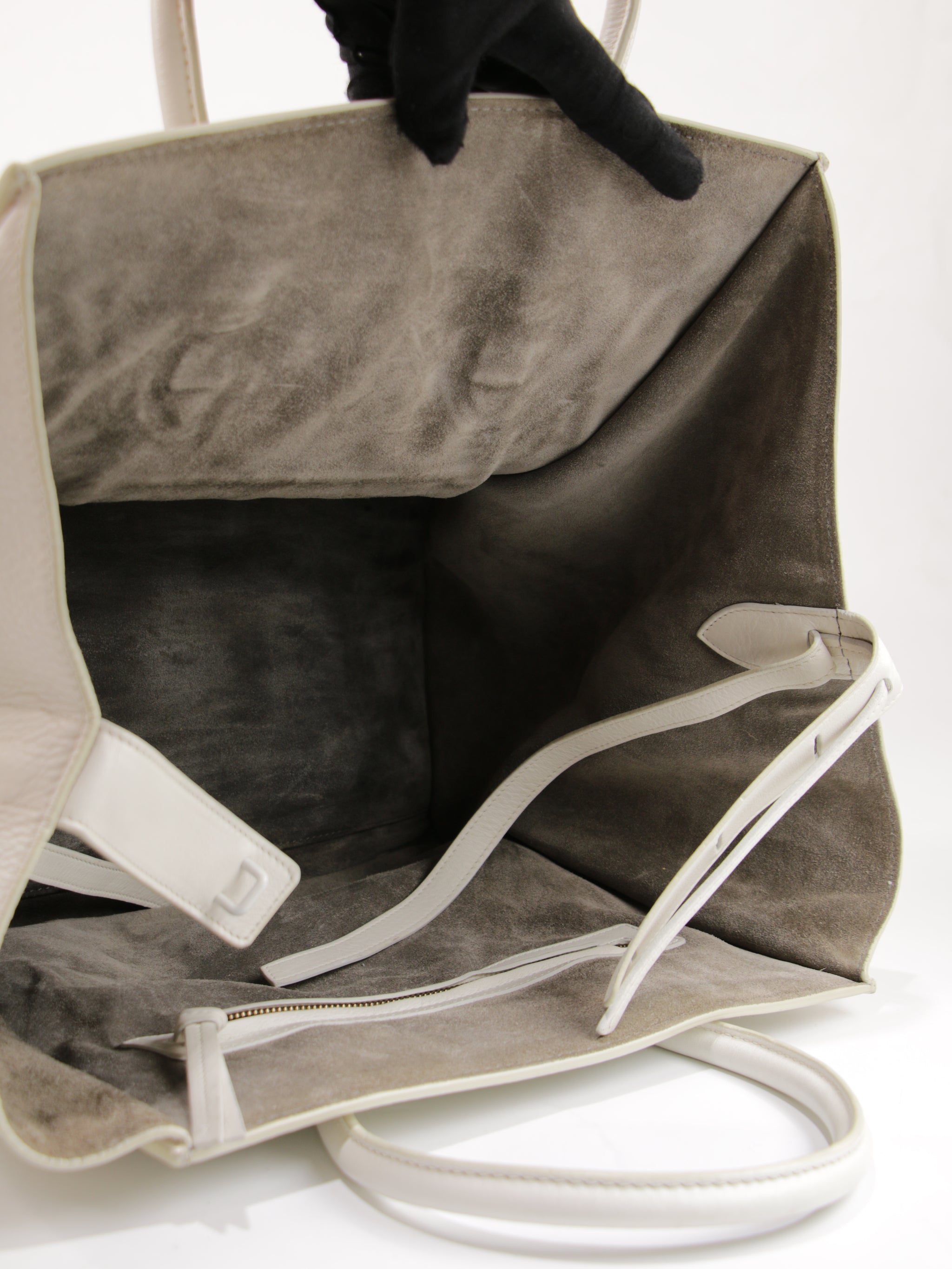Medium luggage