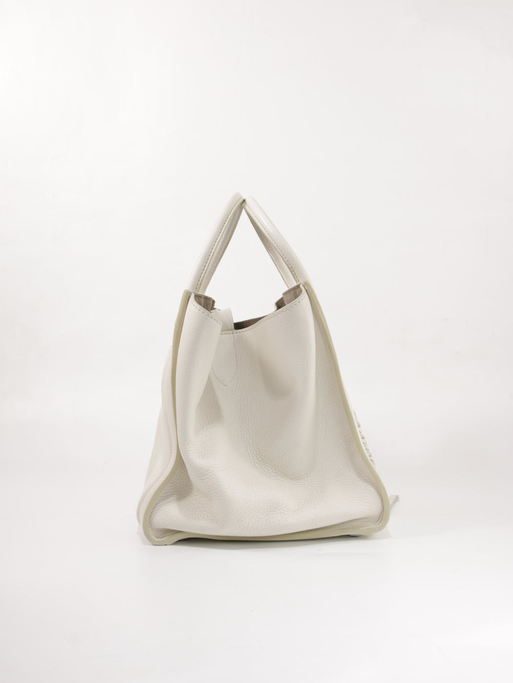 Medium luggage