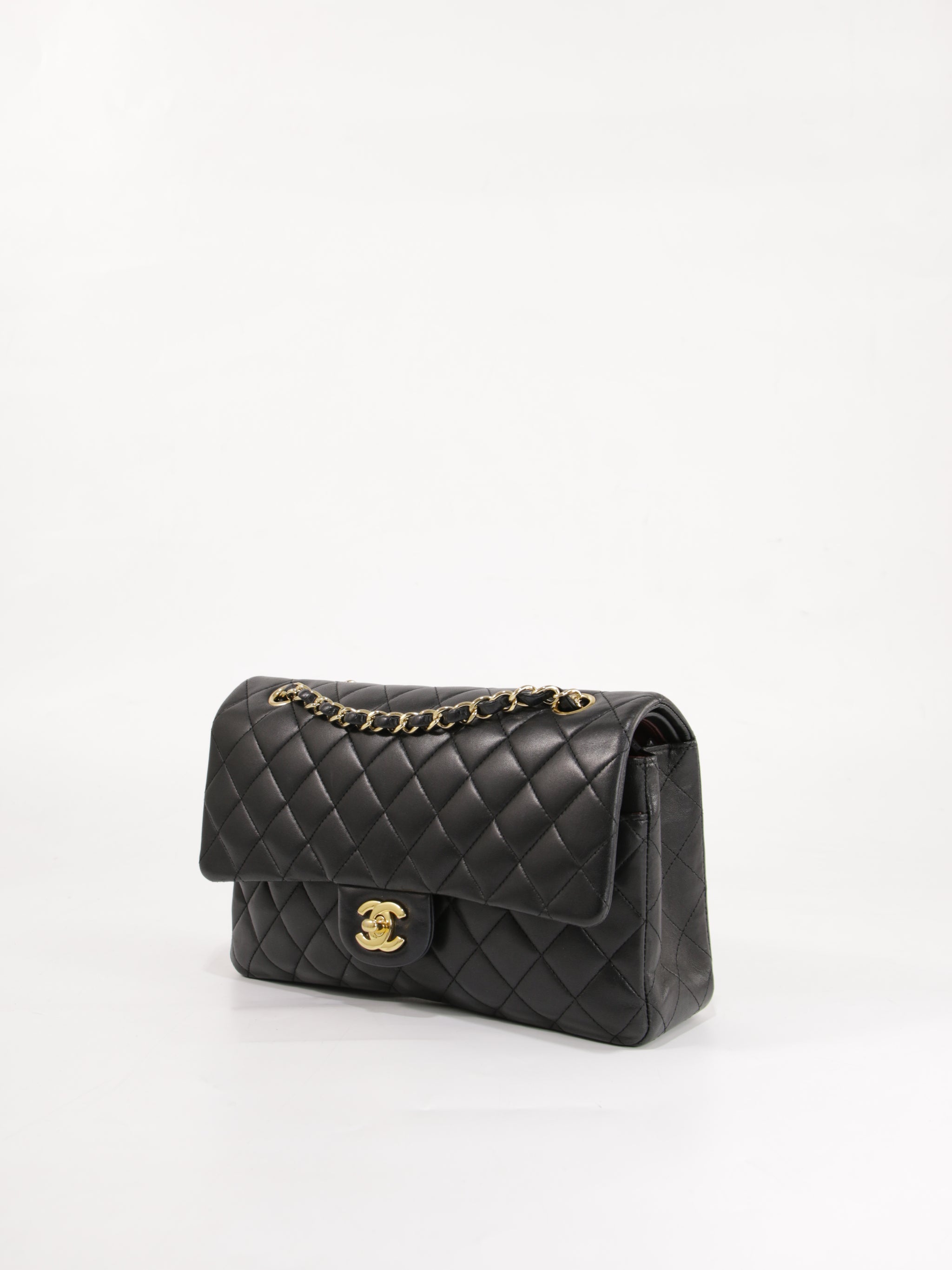 Medium Classic Flap