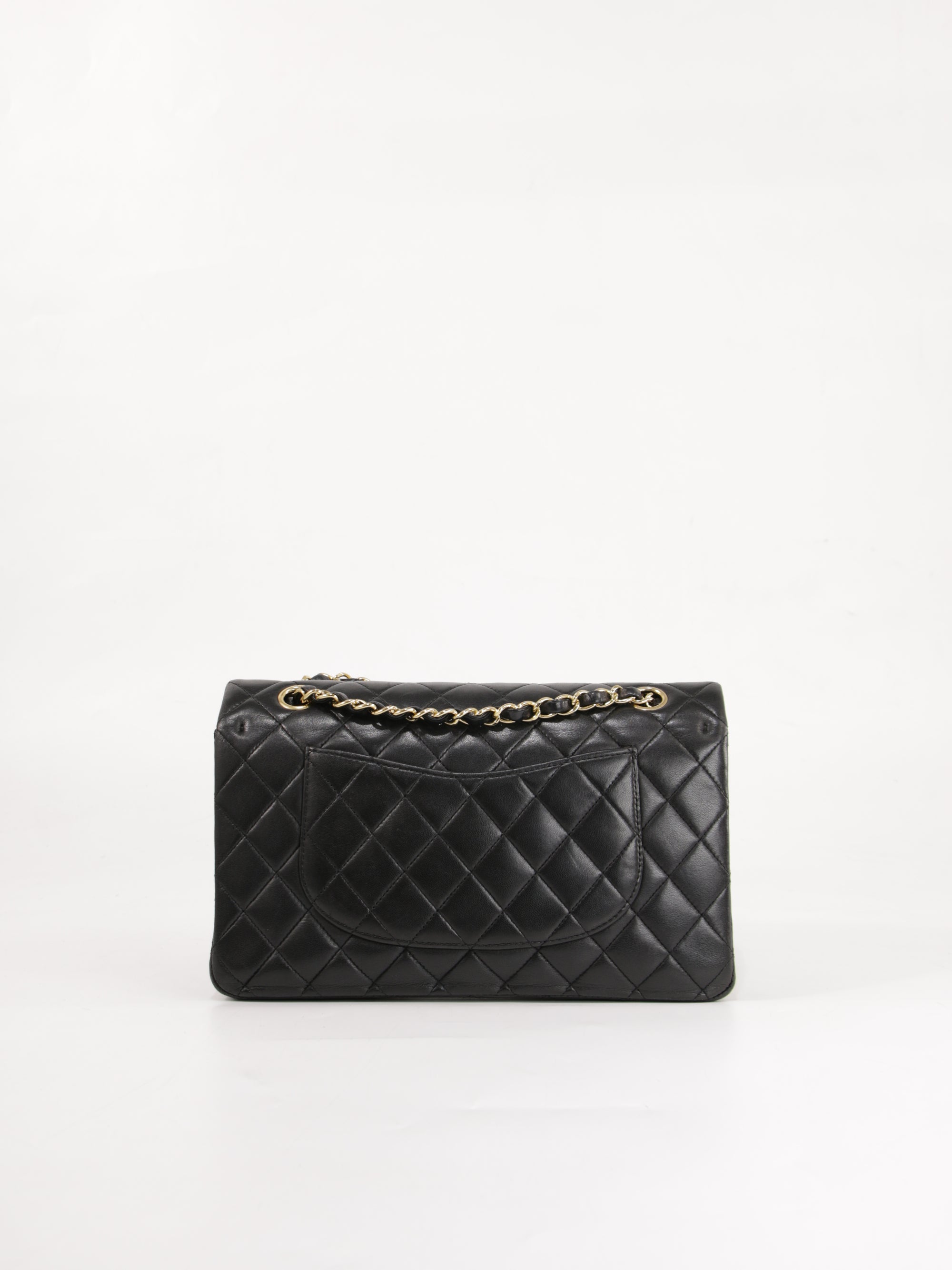 Medium Classic Flap