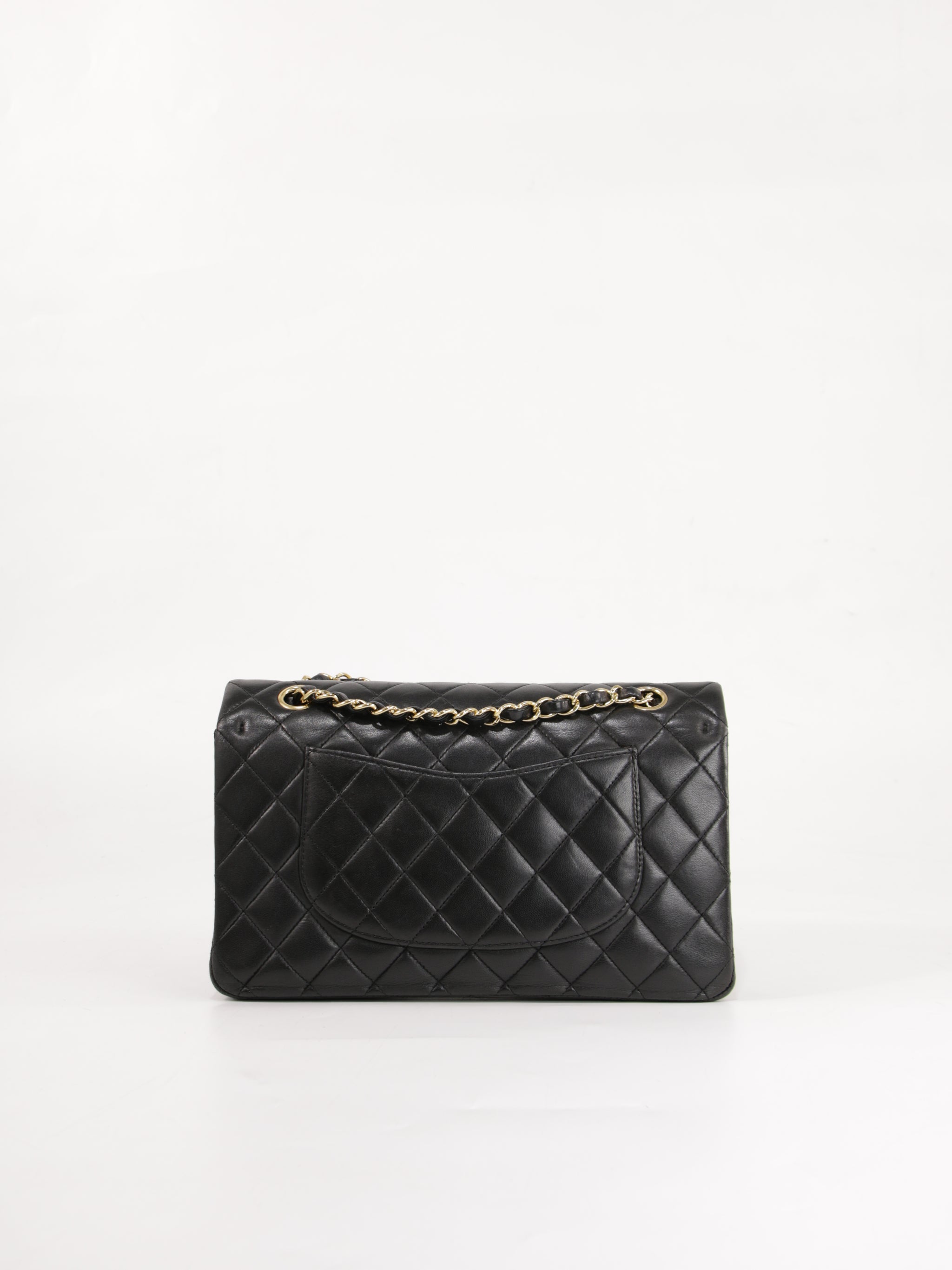 Medium Classic Flap