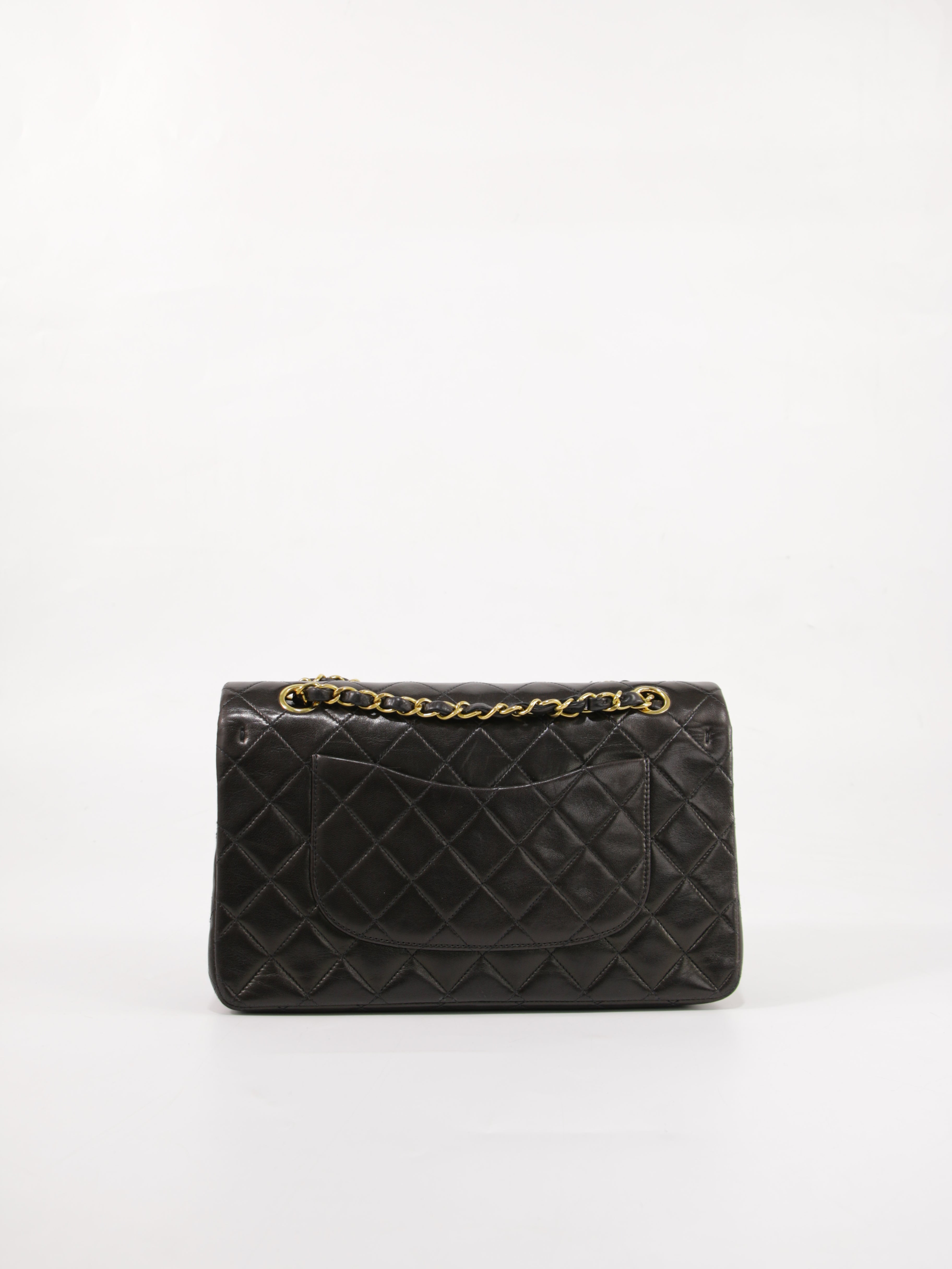 Medium Classic Flap