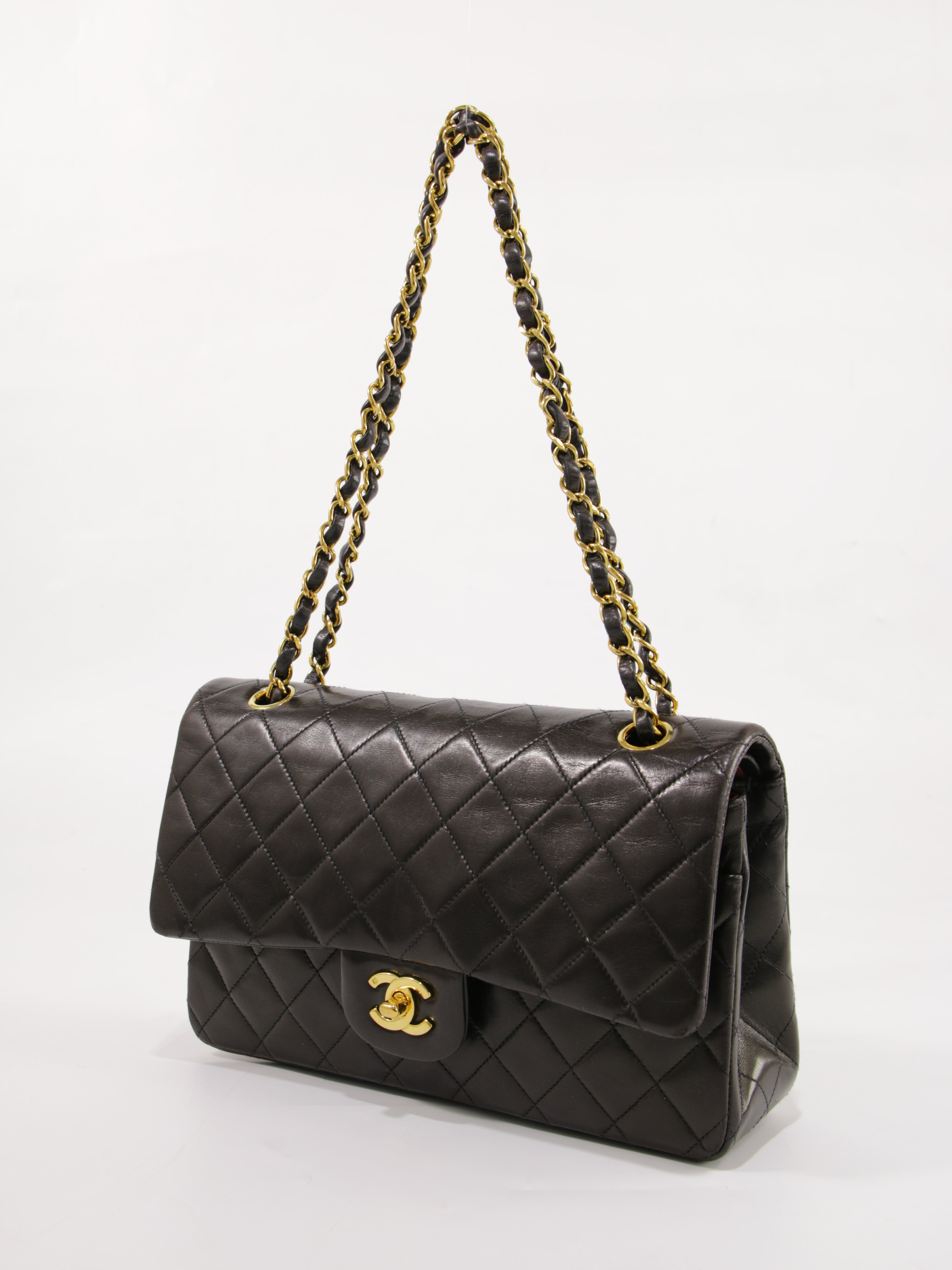 Medium Classic Flap