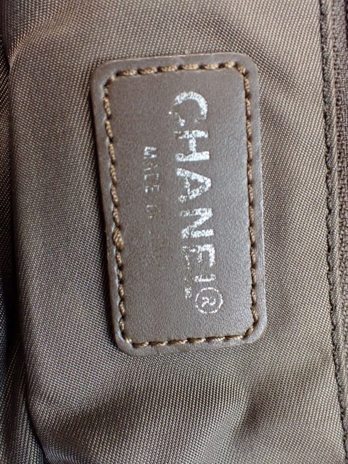 Medium New Travel Line Tote