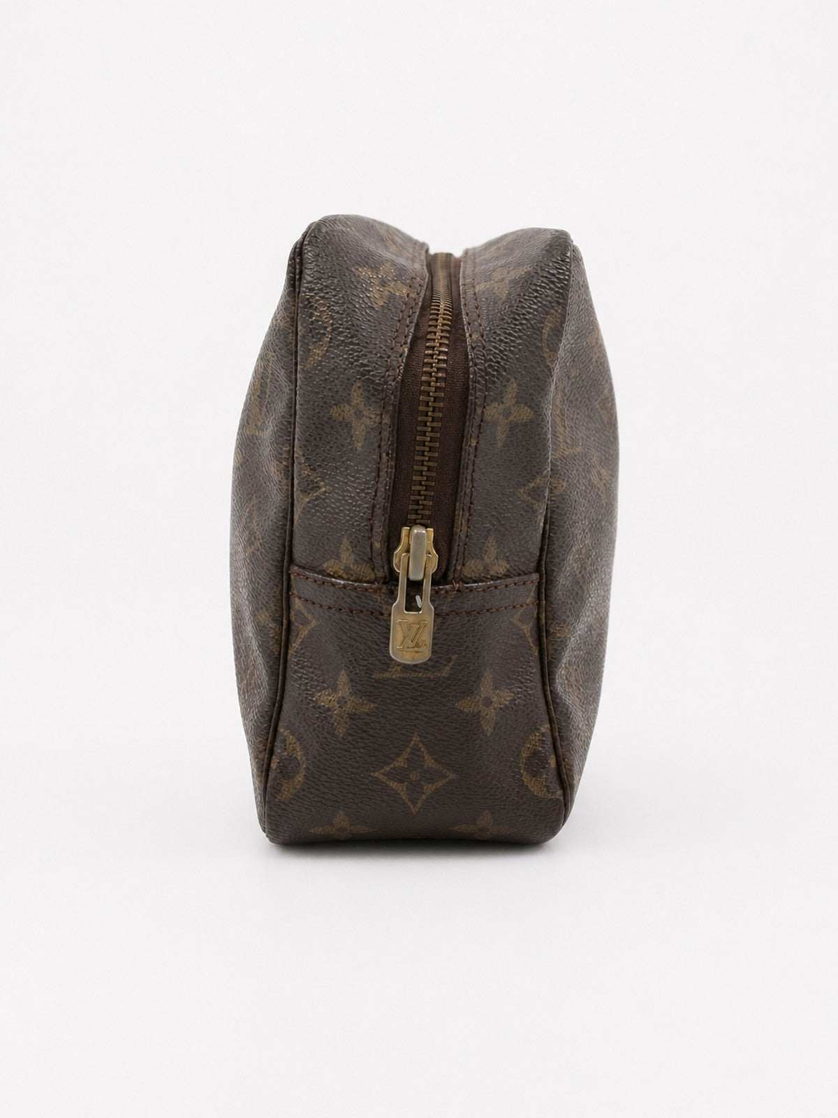Cosmetic pouch