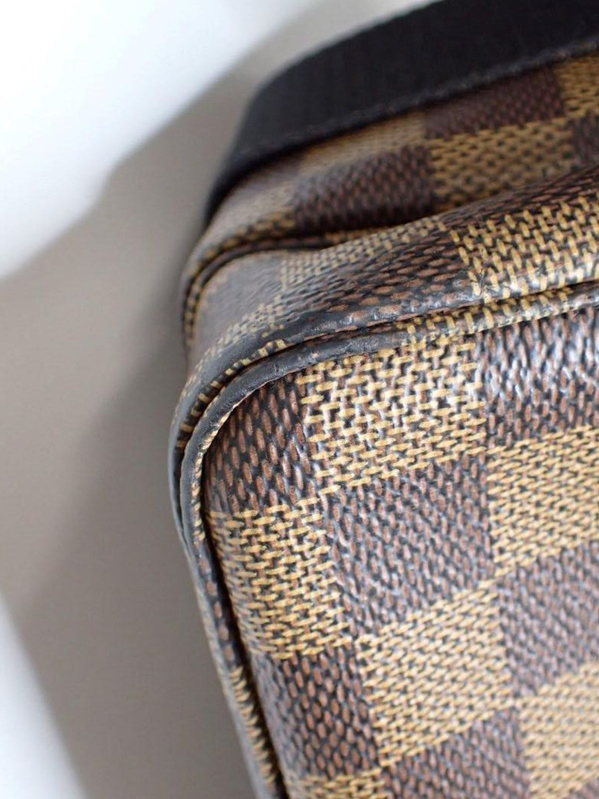 Louis Vuitton Broadway