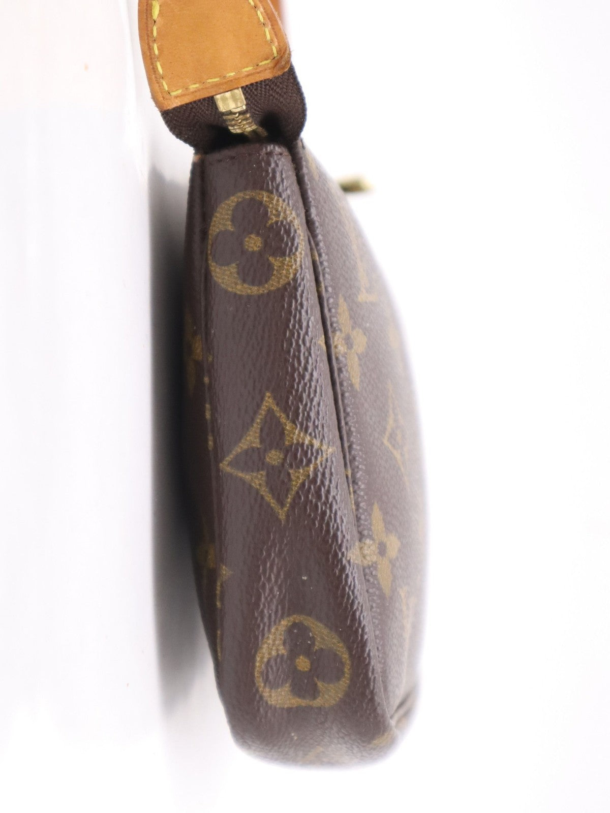 Louis Vuitton Accessories Pochette