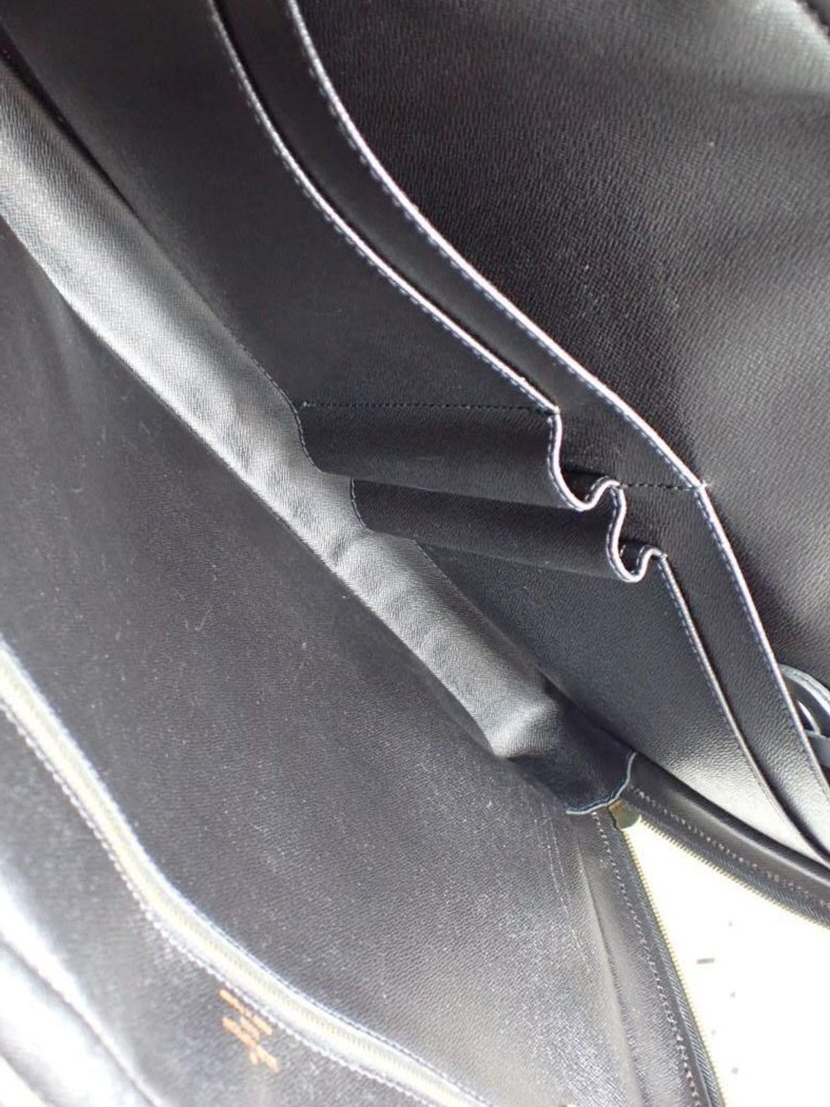 Louis Vuitton Port Documents Voyage PM