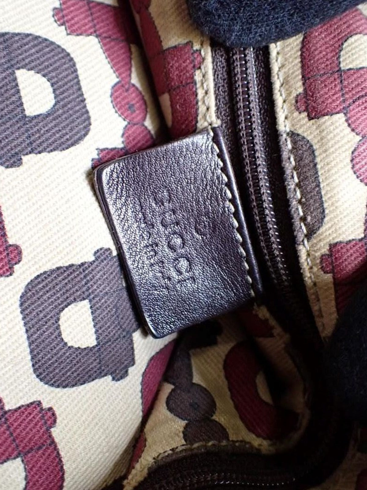Gucci Shoulder Bag
