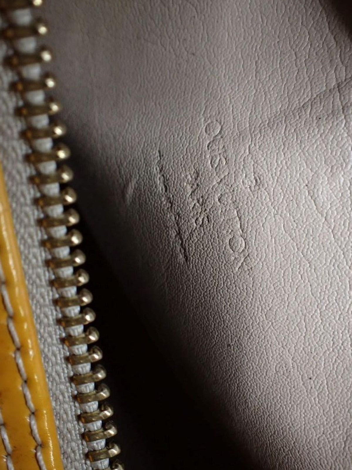 Louis Vuitton Bedford