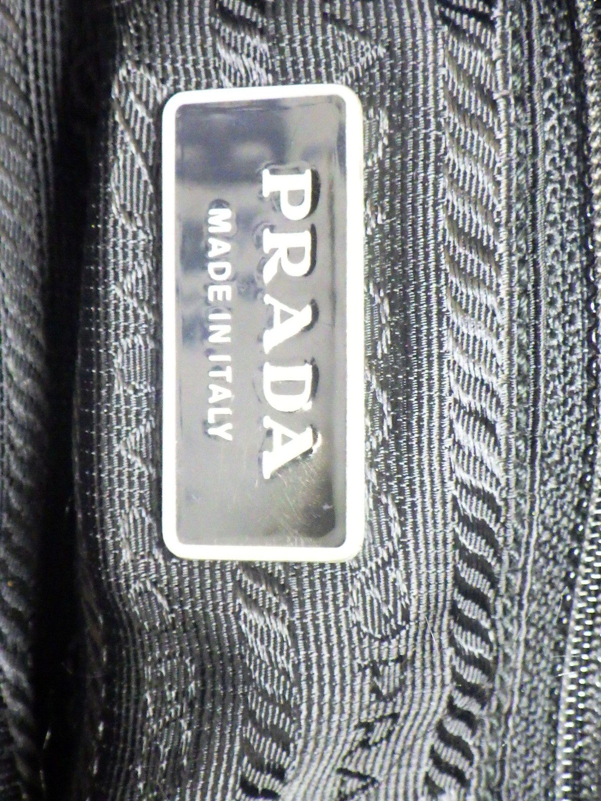 Prada Messenger